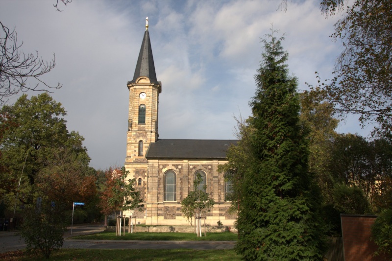 Datei:Emmauskirche zu Potschappel.jpg